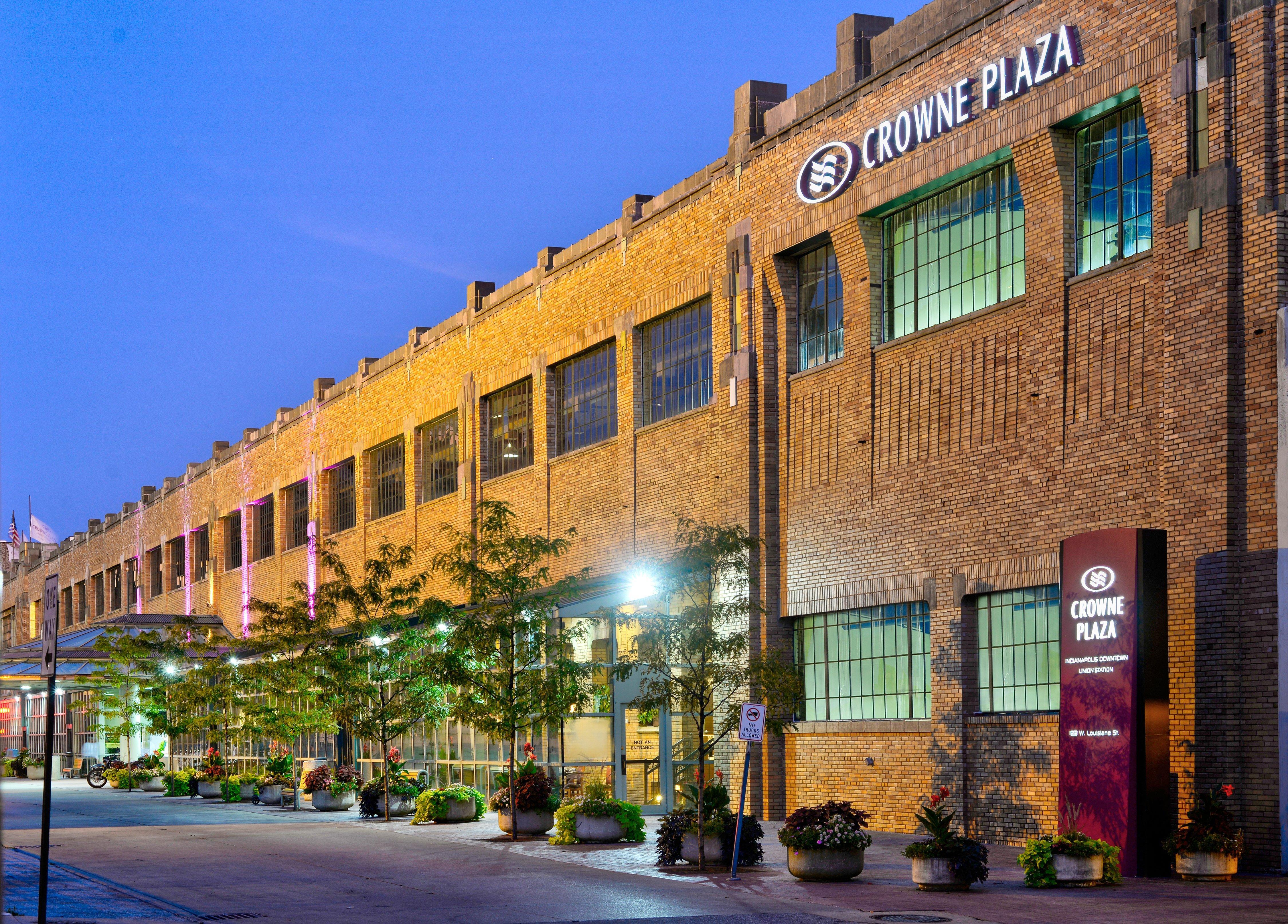 Hotel Crowne Plaza Indianapolis-Dwtn-Union Stn By Ihg Esterno foto