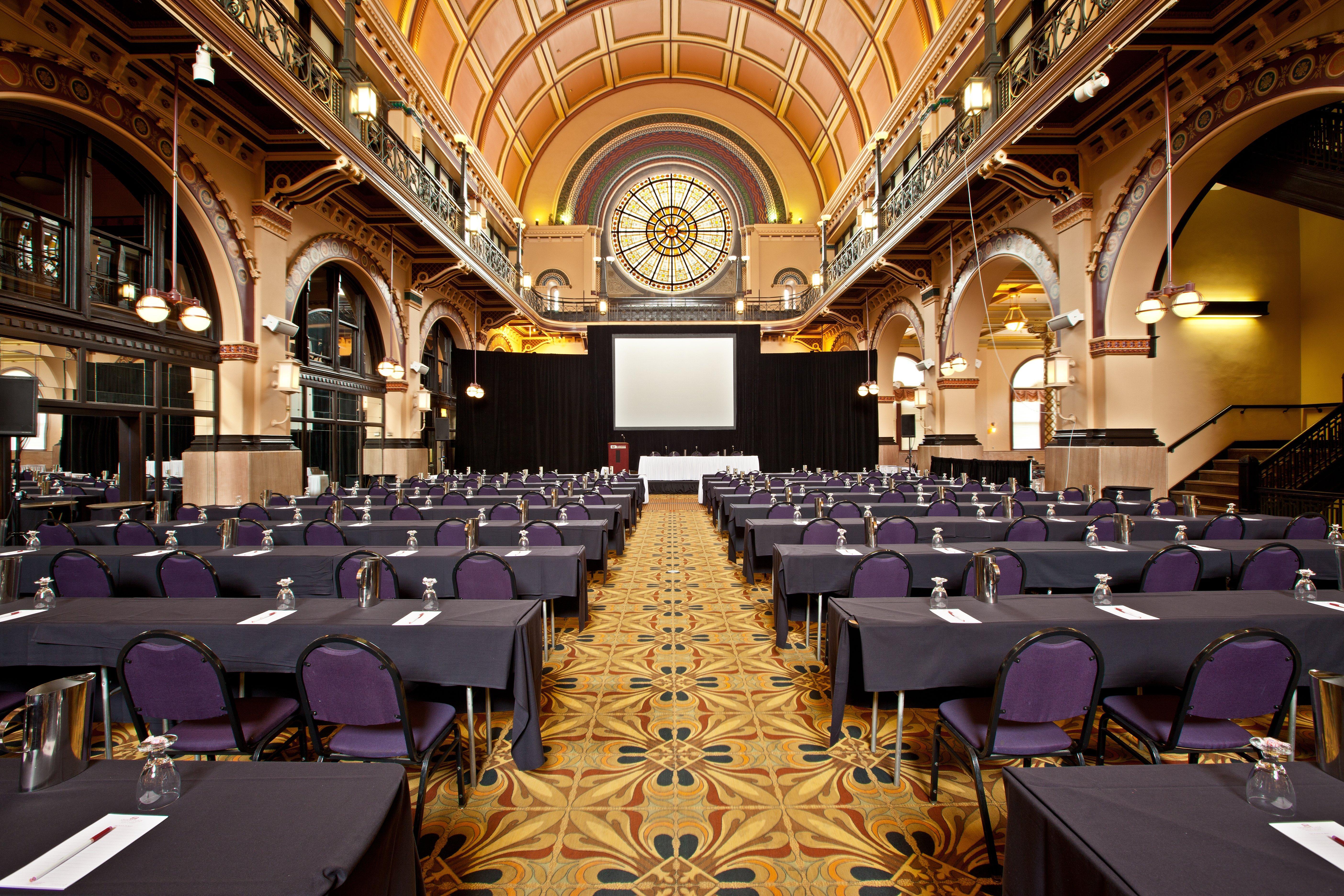 Hotel Crowne Plaza Indianapolis-Dwtn-Union Stn By Ihg Esterno foto