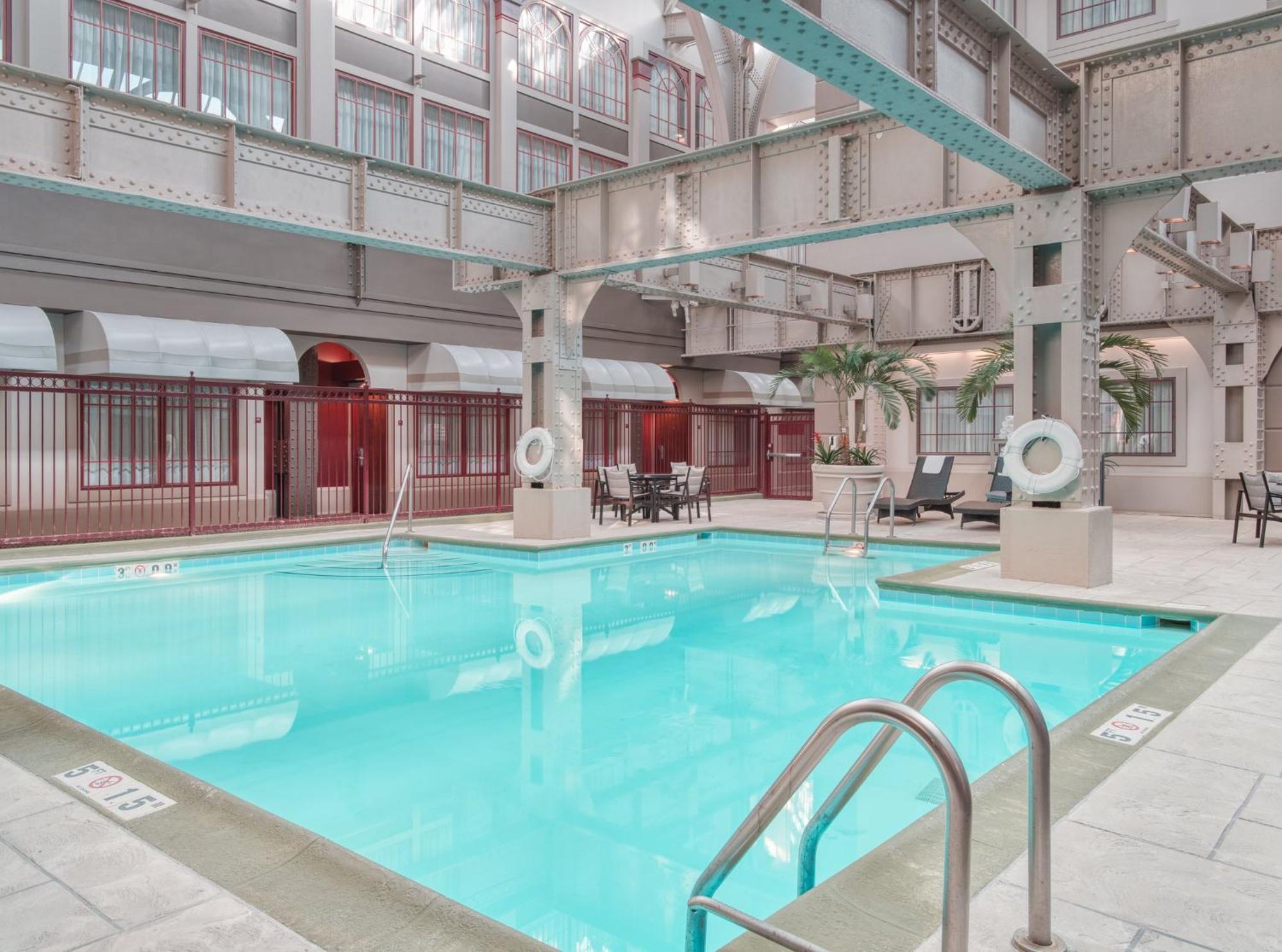 Hotel Crowne Plaza Indianapolis-Dwtn-Union Stn By Ihg Esterno foto