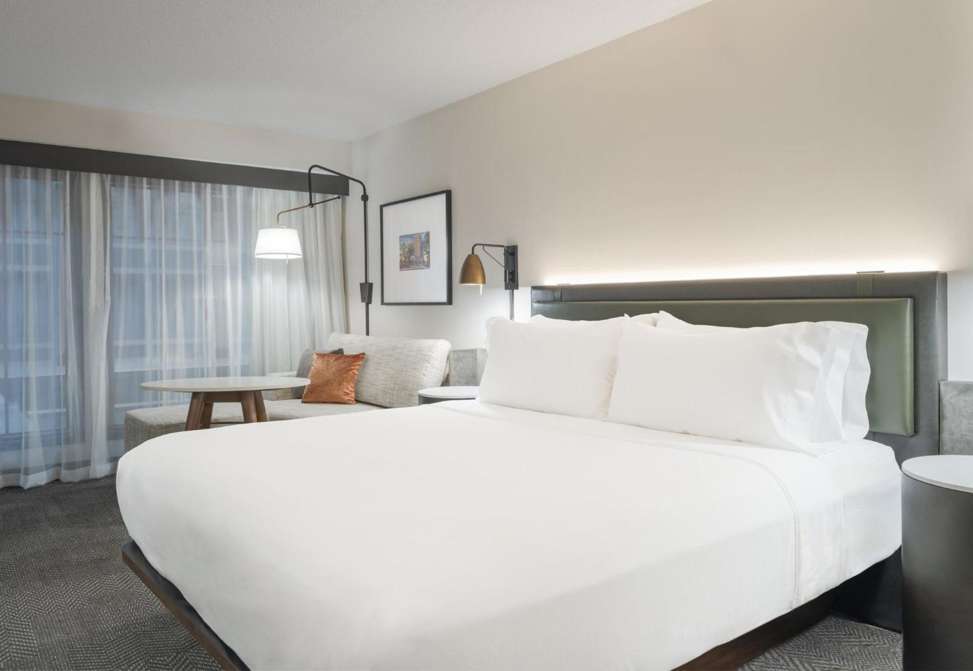 Hotel Crowne Plaza Indianapolis-Dwtn-Union Stn By Ihg Esterno foto
