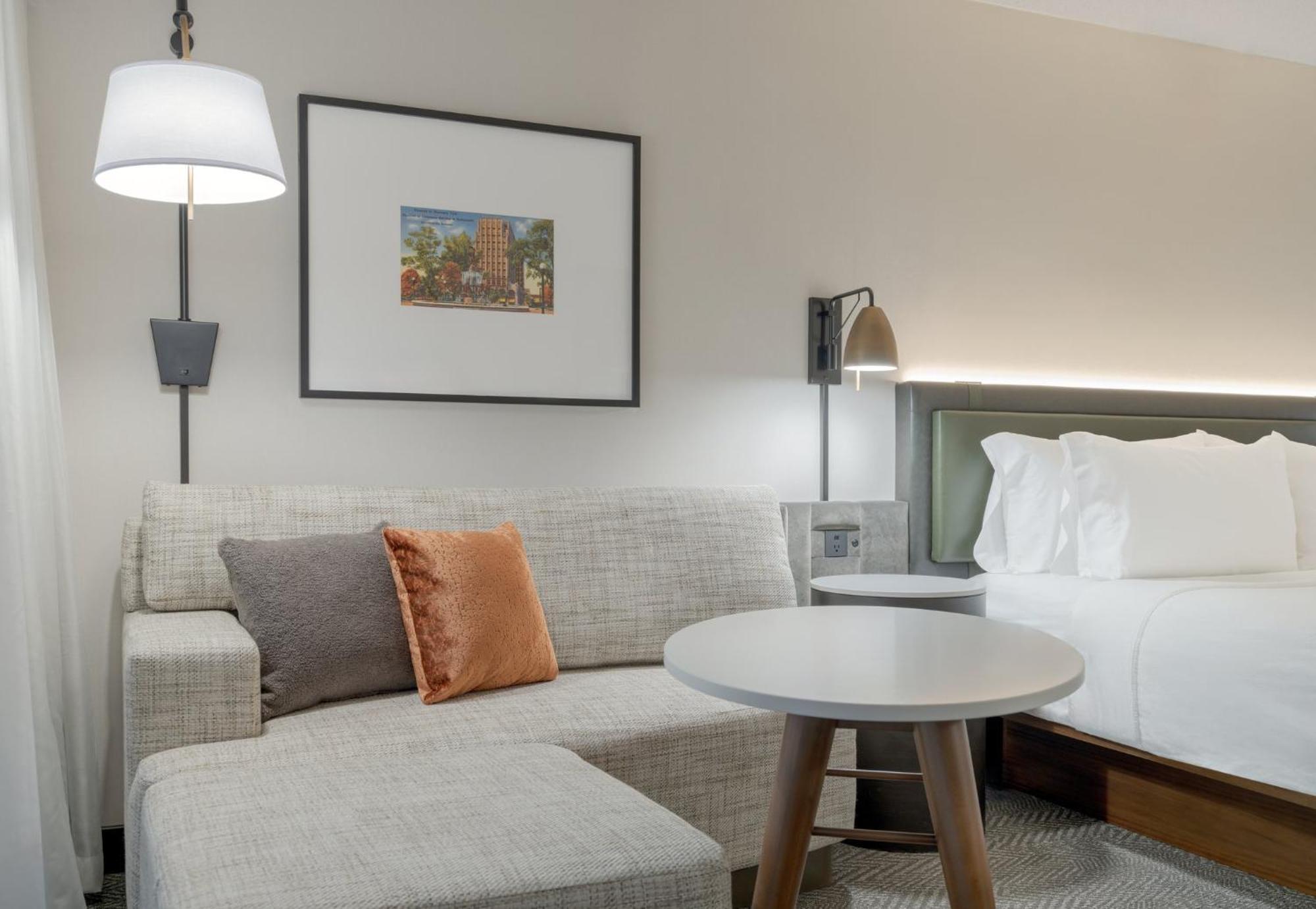 Hotel Crowne Plaza Indianapolis-Dwtn-Union Stn By Ihg Esterno foto