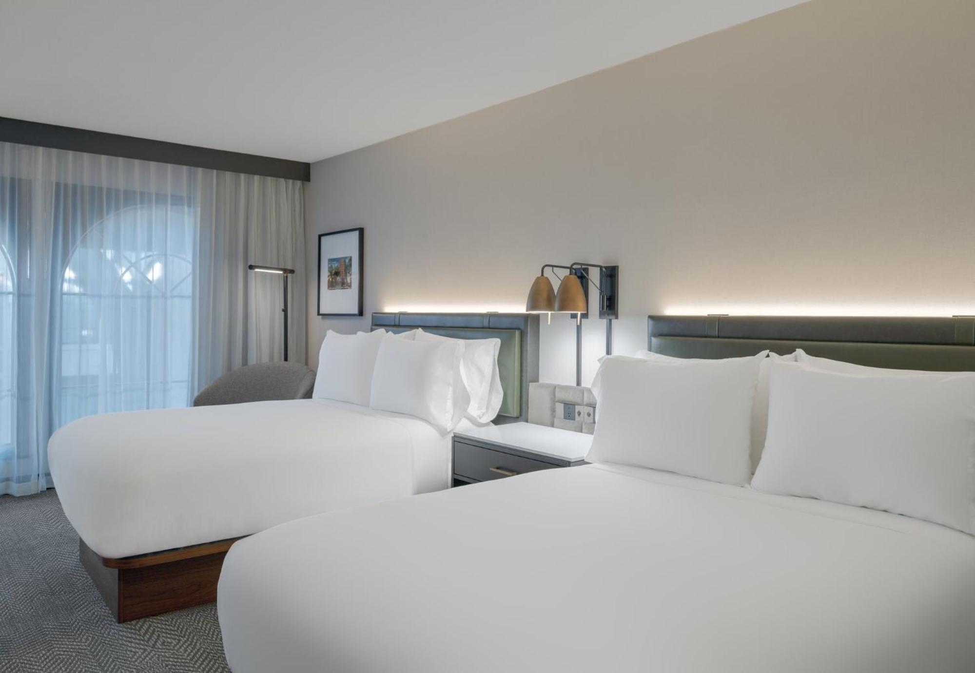 Hotel Crowne Plaza Indianapolis-Dwtn-Union Stn By Ihg Esterno foto