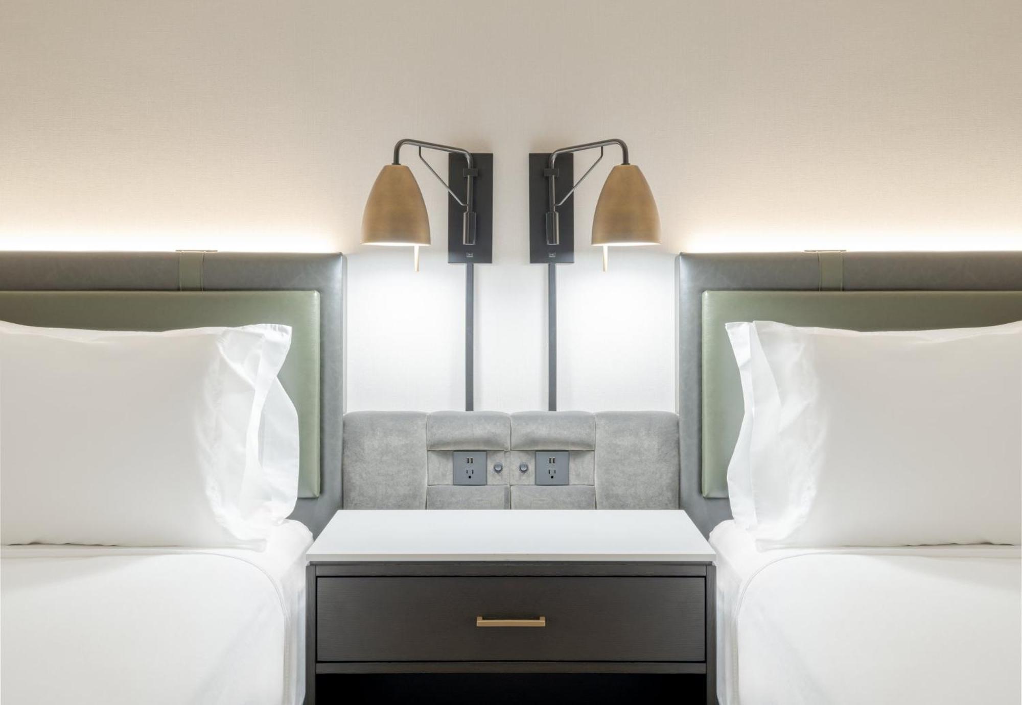 Hotel Crowne Plaza Indianapolis-Dwtn-Union Stn By Ihg Esterno foto