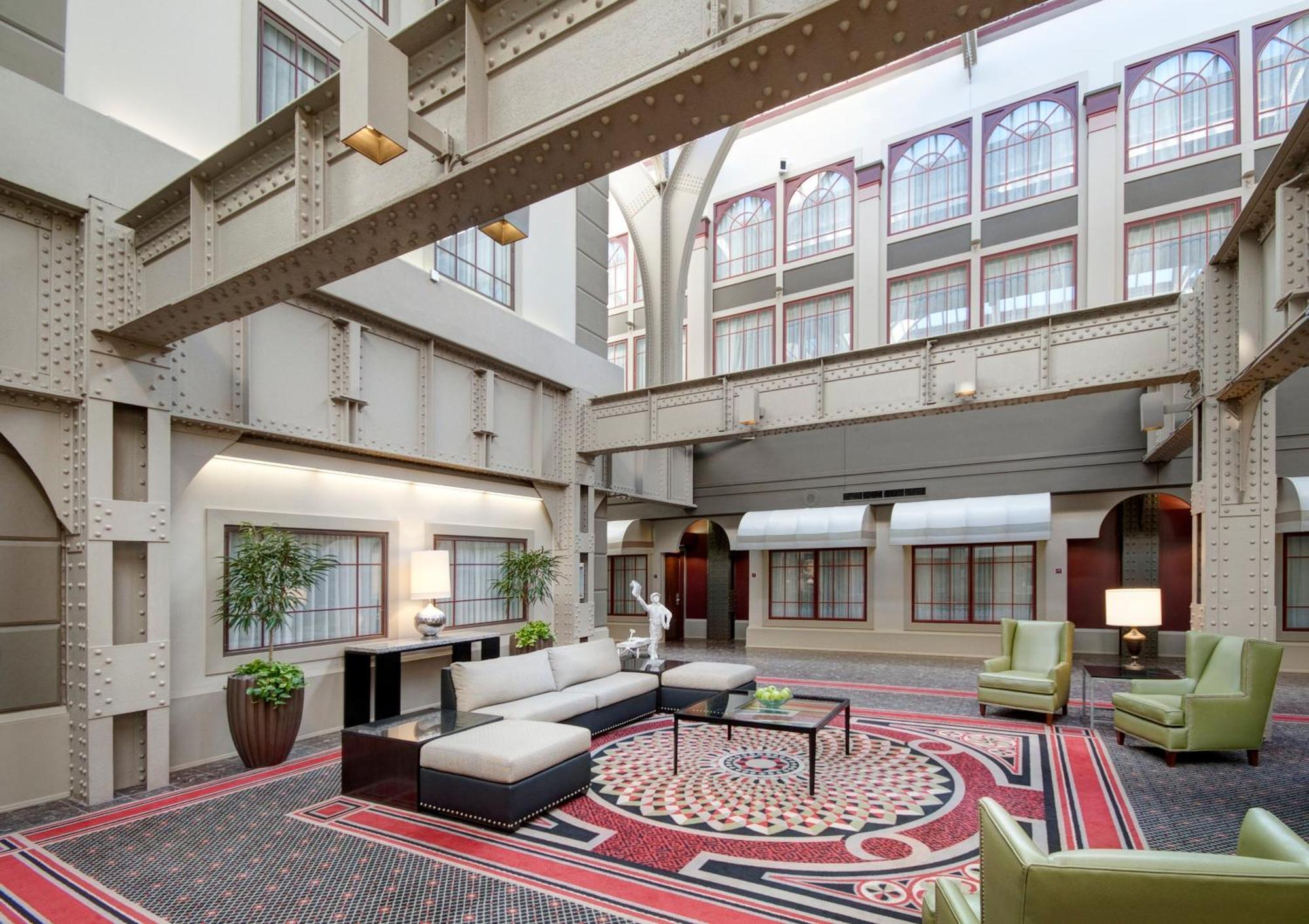 Hotel Crowne Plaza Indianapolis-Dwtn-Union Stn By Ihg Esterno foto
